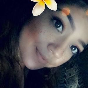 Meet your Posher, Lorraine